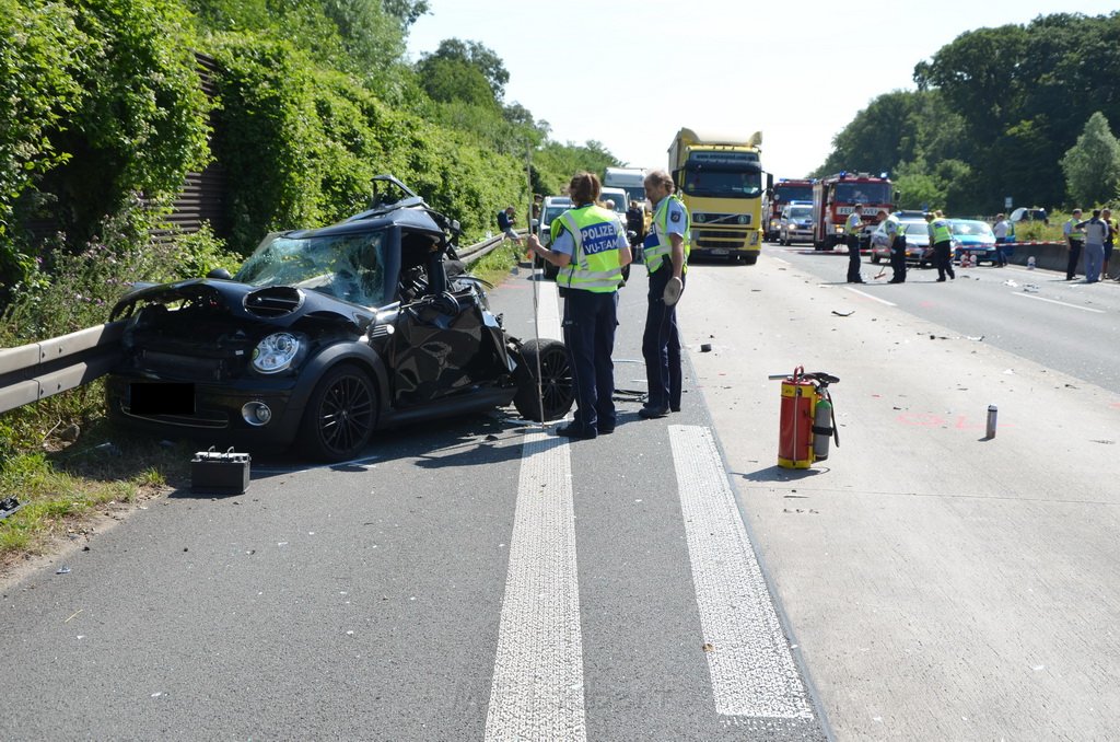 Schwerer VU A 4 Rich Aachen Hoehe Rastplatz Frechen P44.JPG - Miklos Laubert